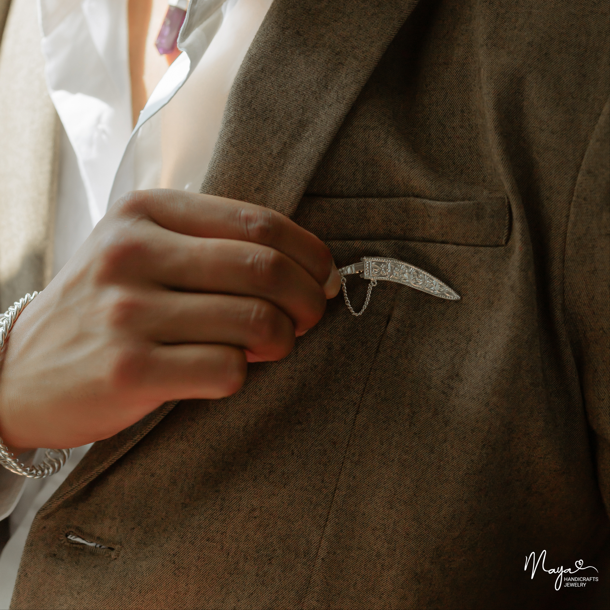 2 in 1 Khukuri brooch